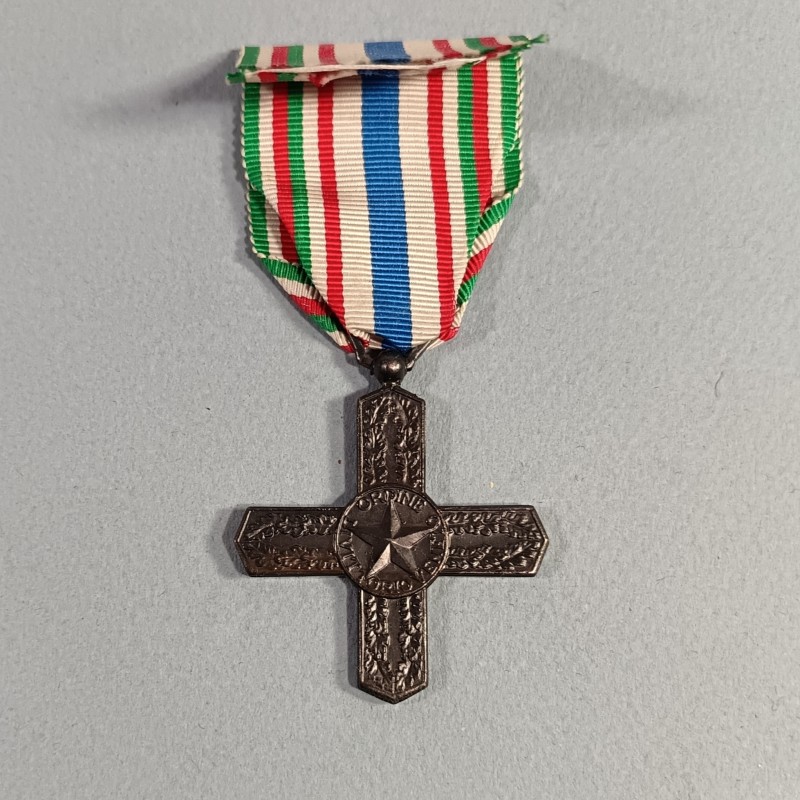 ITALIE CROIX DE LA VICTOIRE FRANCO ITALIENNE CONTRE LES AUSTRO-ALLEMANDS OCTOBRE 1918 VITTORIO VENETO